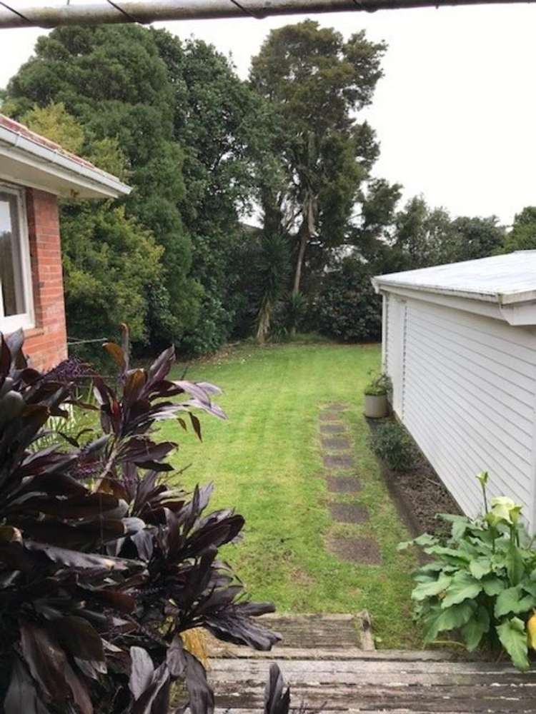 7 Puketea Street Blockhouse Bay_17