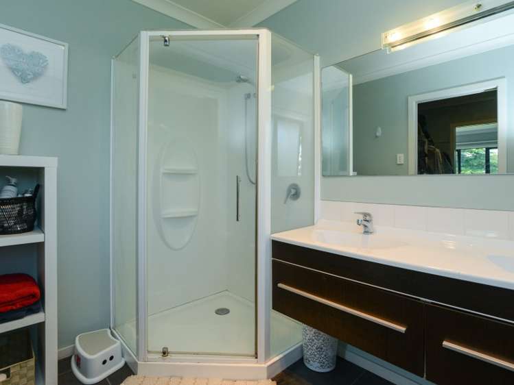 2 Rochfort Street Otane_11