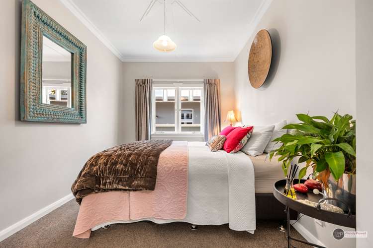 37 Pohutukawa Street Woburn_17