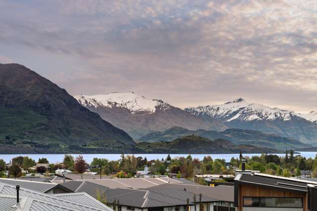 Lake Views and Family Entertaining