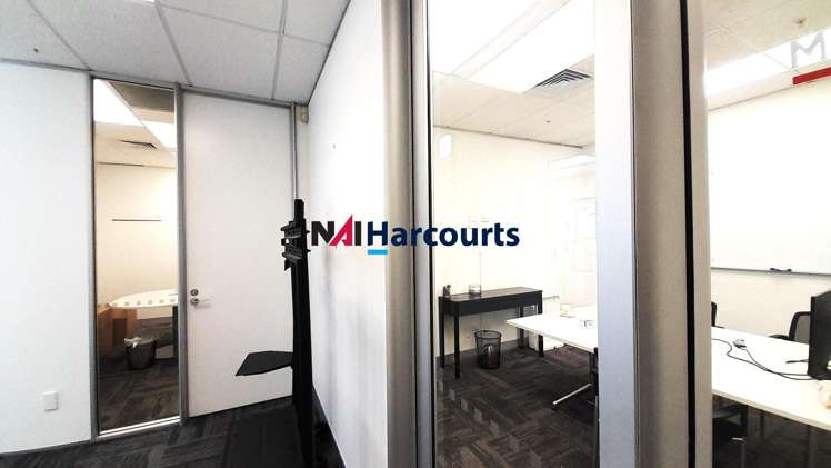 Unit B/95 Hurstmere Road Takapuna_9