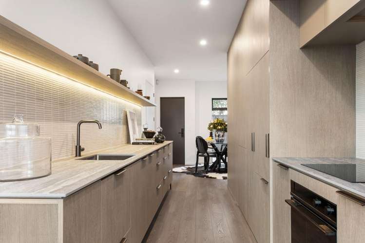 5/44 Winchester Street Merivale_6