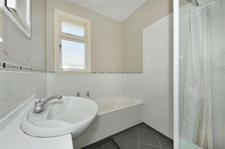 20 Laurence Street Waltham_11