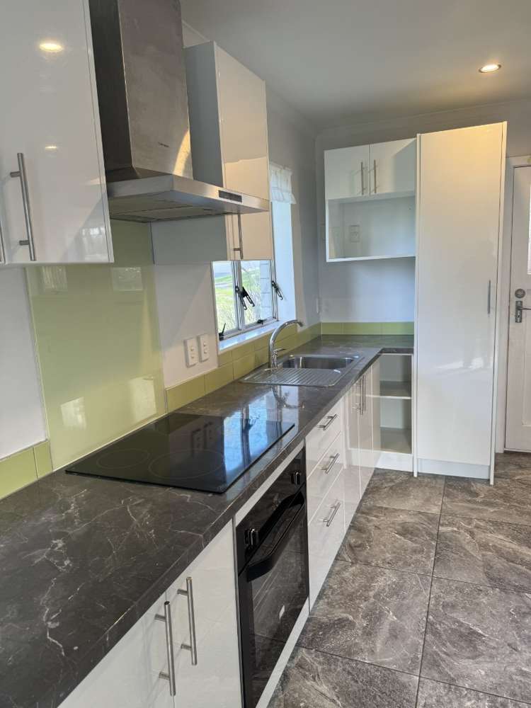 12 Dawnhaven Drive Te Atatu Peninsula_3