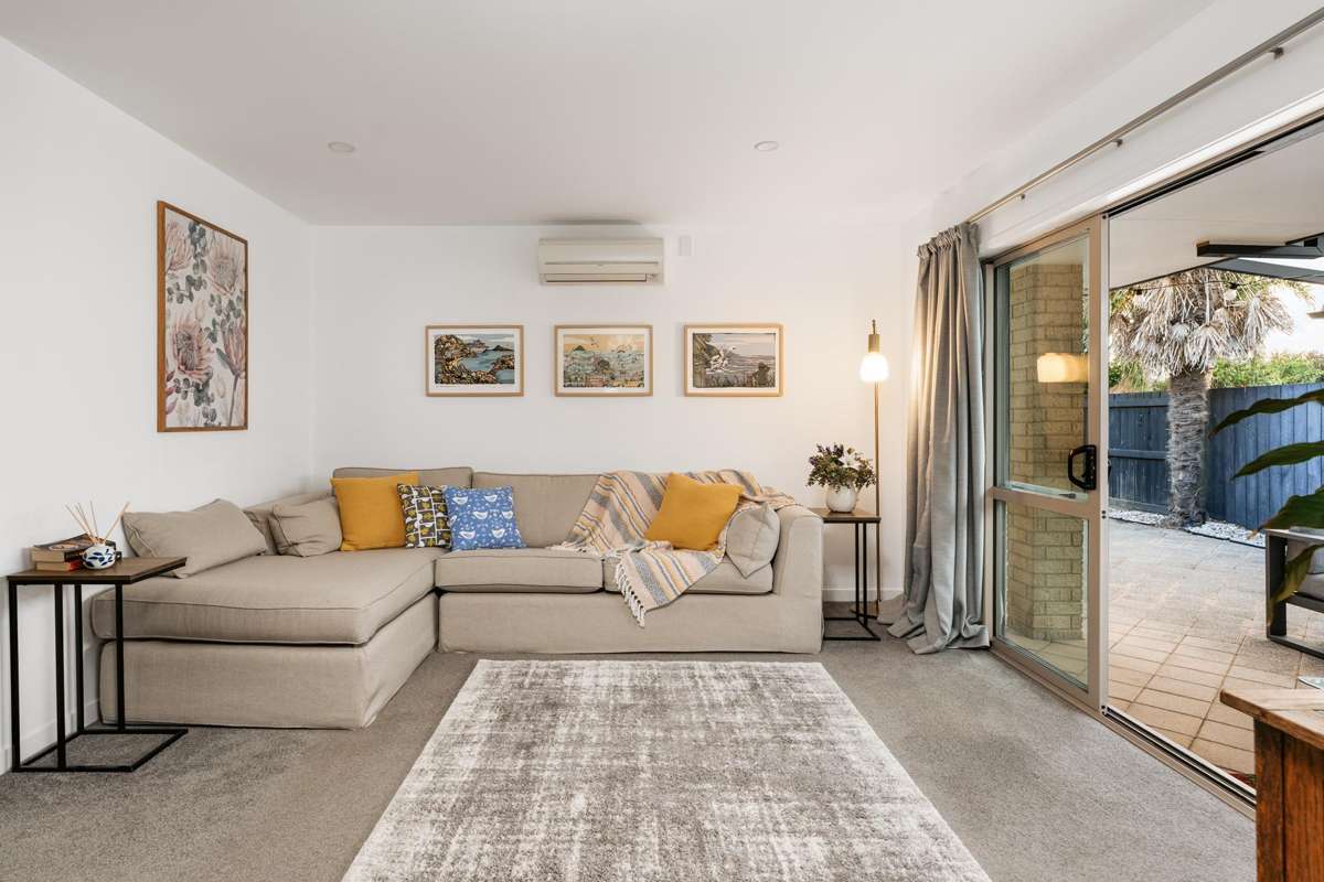 32 Tomika Crescent_3