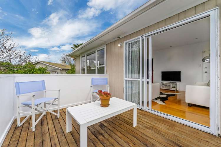 1/11 Brandon Road Glen Eden_13