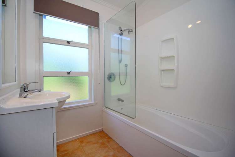 6/10 Blomfield Spa Takapuna_5