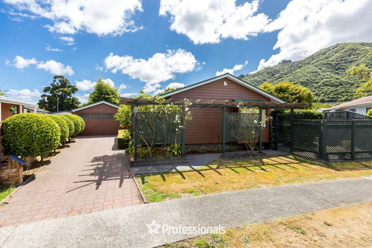 10 Laredo Grove Totara Park_21