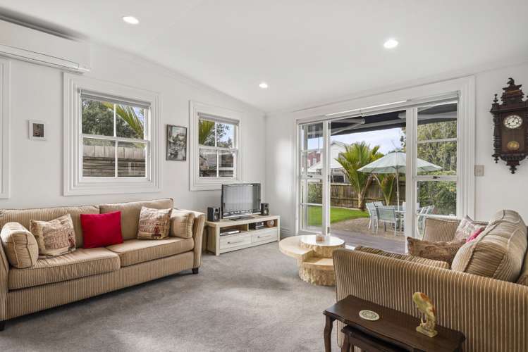 26 Beach Road Northcote Point_1