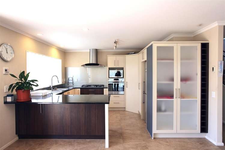 4 Woolaston Place Flat Bush_8