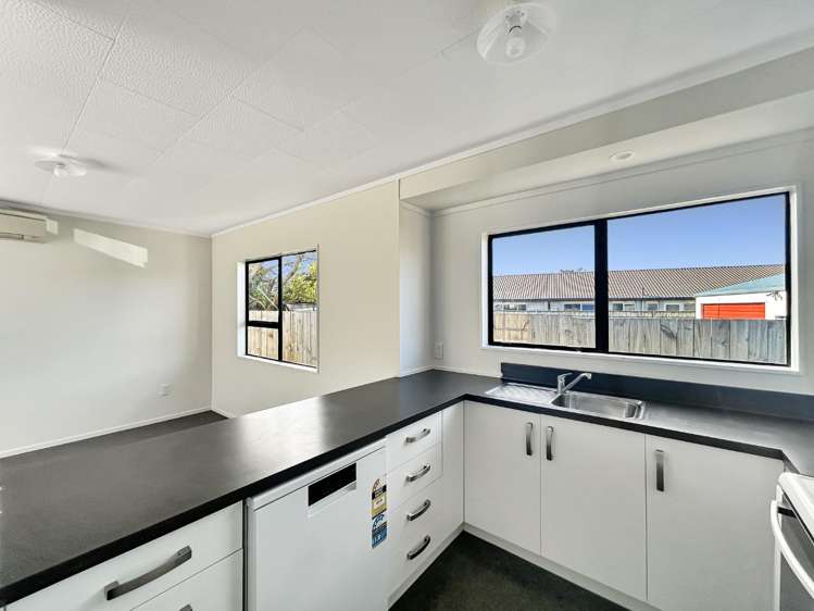 420a Tremaine Avenue 10930_1
