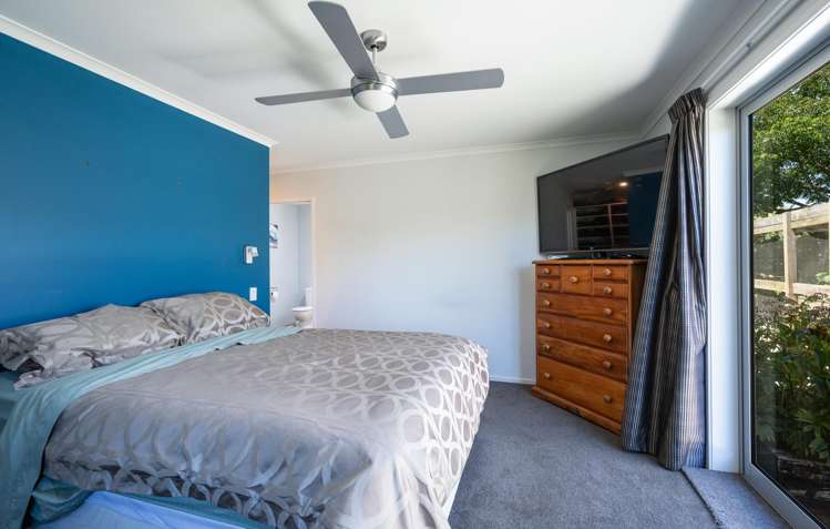 6 Ryeland Avenue Wakefield_18