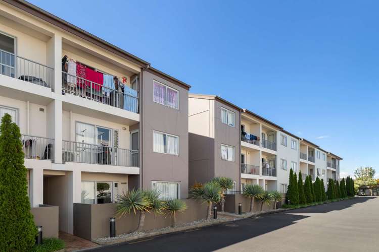 90a Michael Jones Drive Flat Bush_15