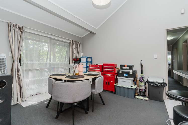 17 Kentucky Crescent Nawton_5