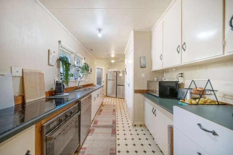 21 Racecourse Road_2