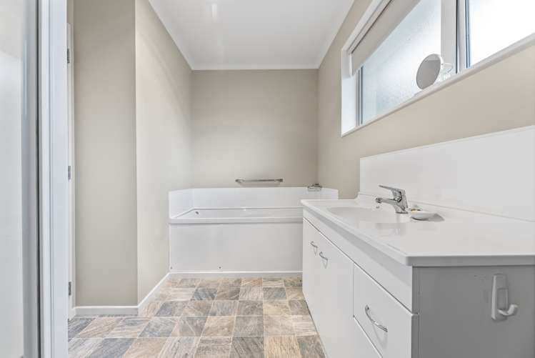 28 Hilton Place Blenheim Central_14