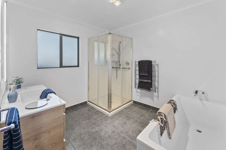 56 Olympus Way Richmond_23