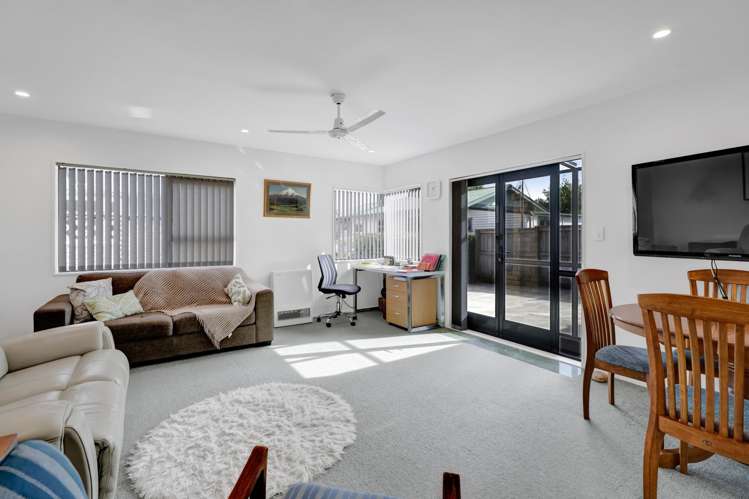 35a Tukapa Street Westown_6