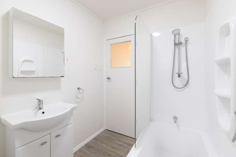 16 Hammond Road Taradale_11