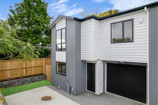 "Stylish & Modern: Brand New 3-Bedroom Home &ndash; Move in Ready!"