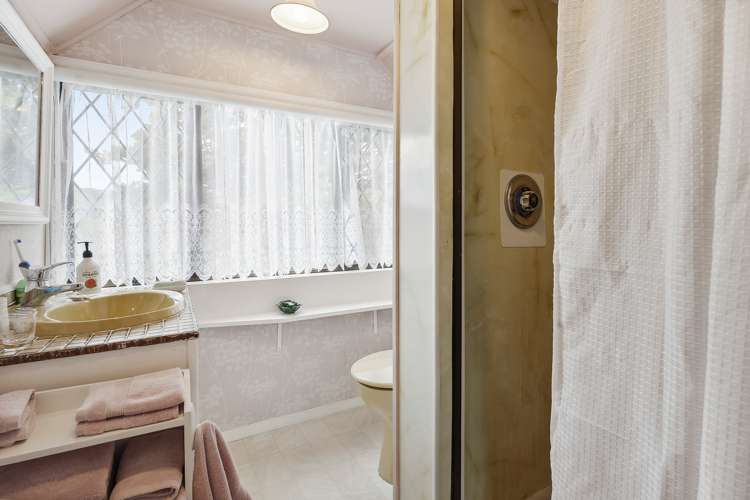 52 Waldron Crescent Green Island_15