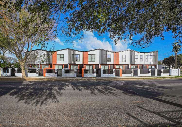 2/53 Avenue Road_0