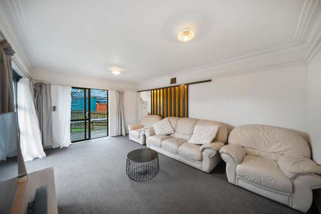 2/33 Gills Avenue Papakura_1