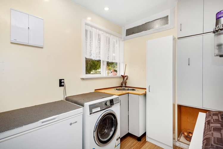 7 Honey Street Wainuiomata_10