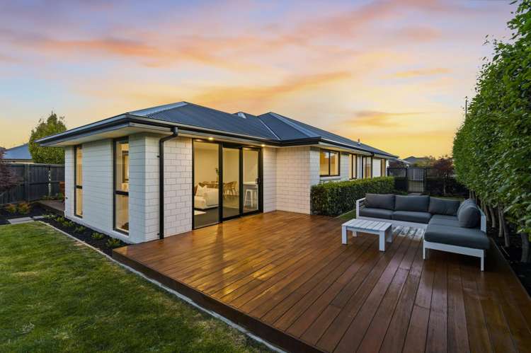 71 Sunline Avenue Lincoln_3