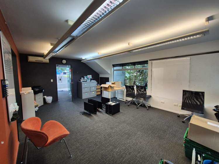 1/118 Lincoln Road Henderson_13