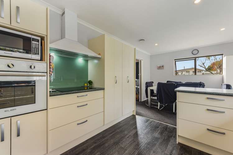 27 Browning Crescent Stoke_7