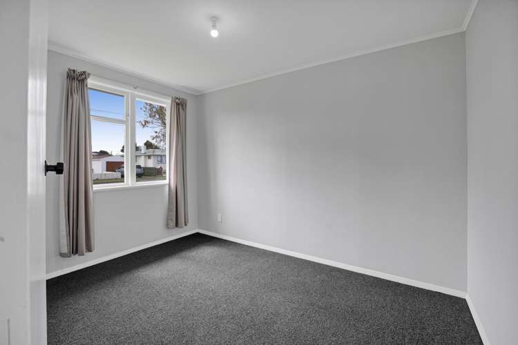 31 Reid Avenue Hawera_14