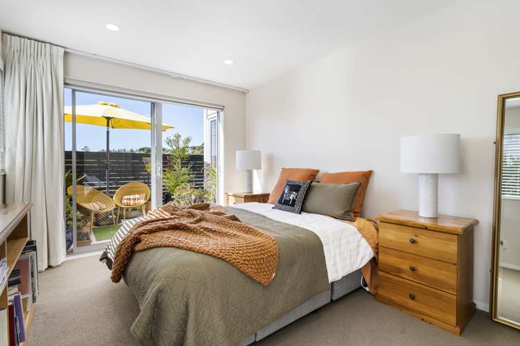 6/8 Wilk Lane Browns Bay_10