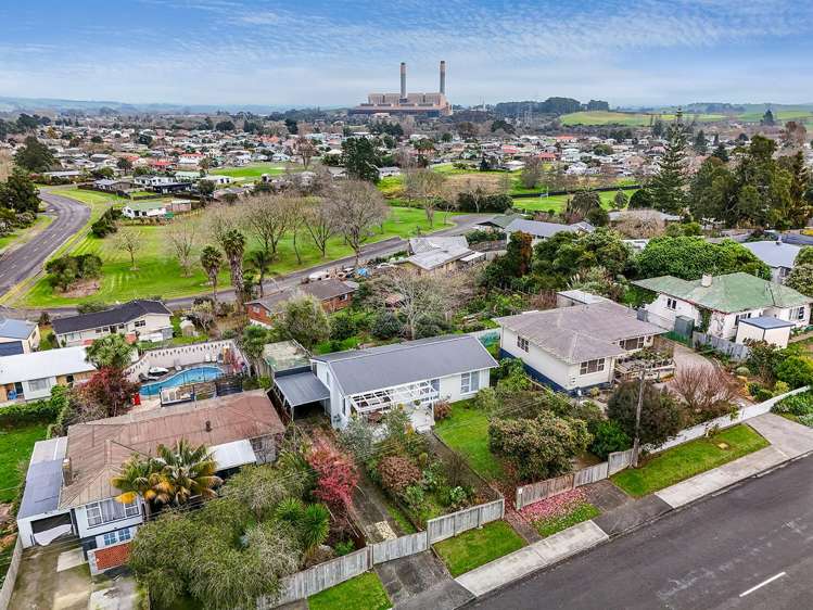 121 Russell Road Huntly_18