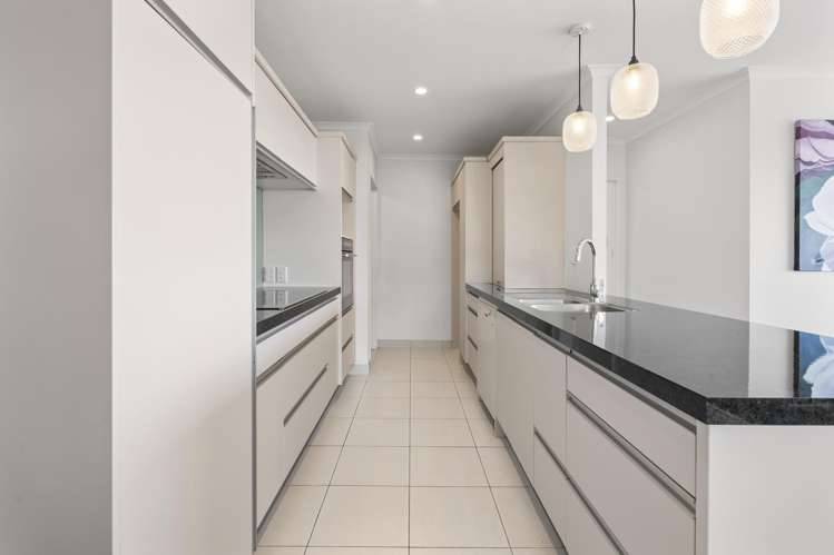 2/75 Belt Road New Plymouth Central_9