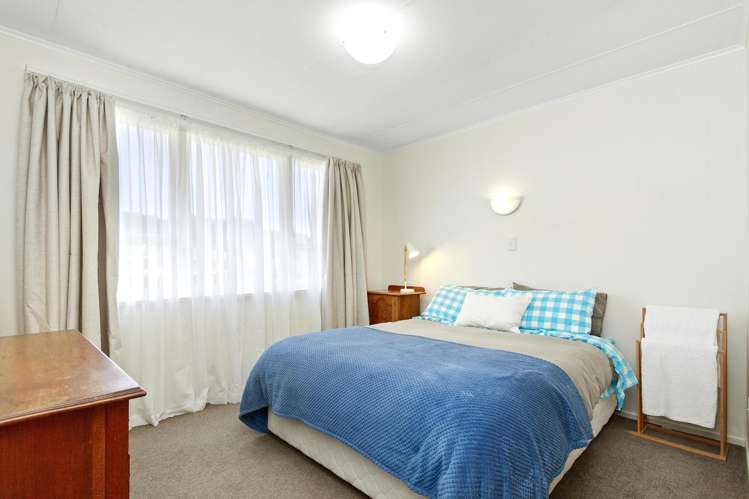 15 Kerepehi Grove Wainuiomata_8