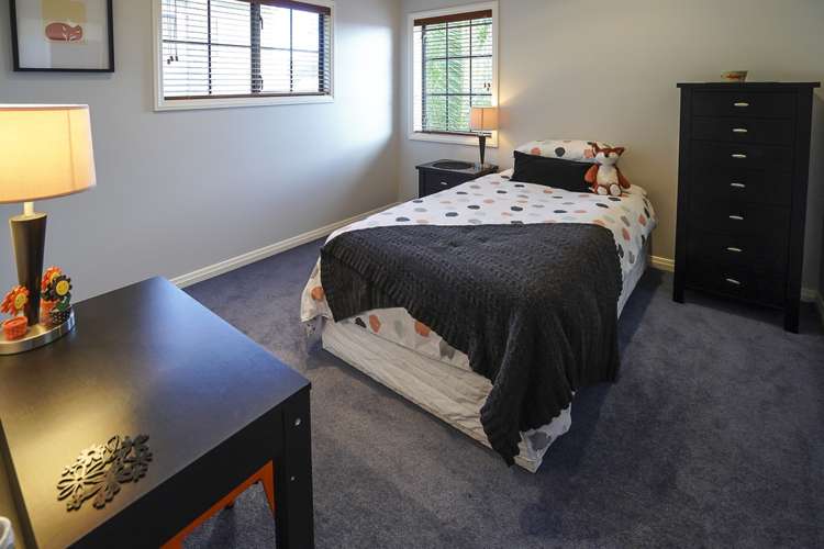 30 Chamari Close Titirangi_11