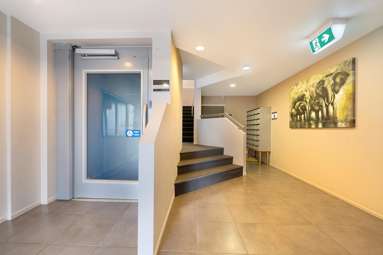 207 (3G)/121 Newton Road_1