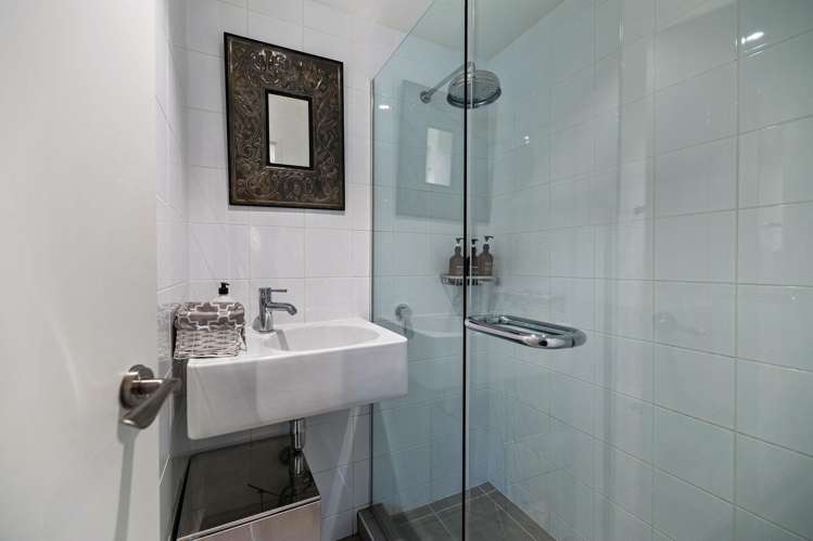 6 Whitbourn Place Queenstown_28