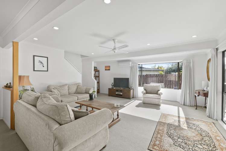 2/94a Coronation Road Hillcrest_6