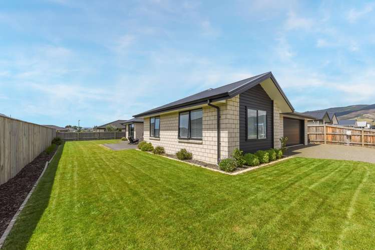 33 Woodley Road Richmond_21