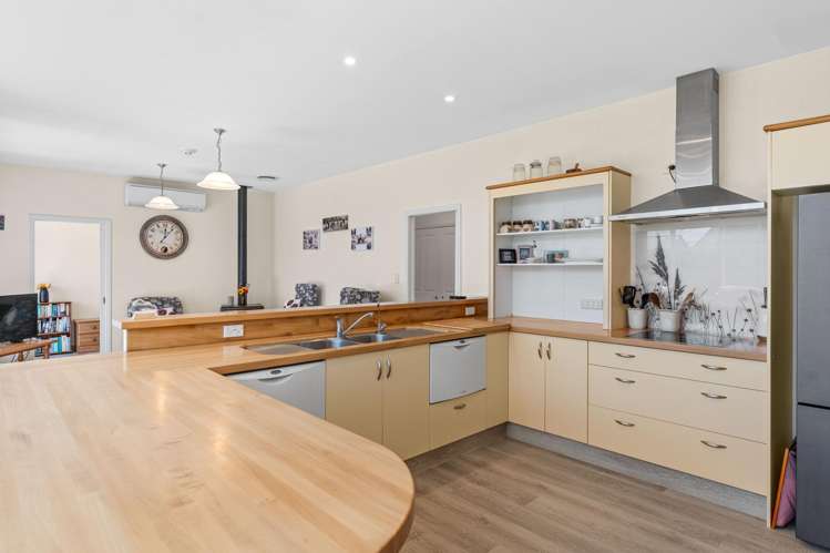 6 Daffodil Grove Carterton_9