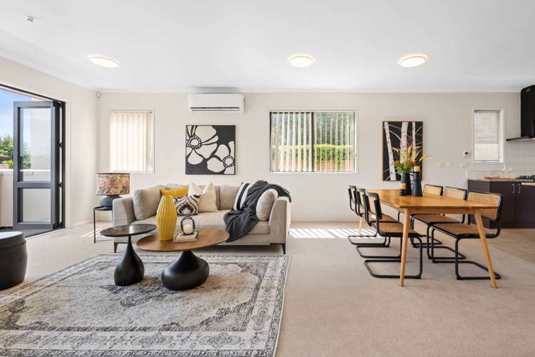 28 Greenbough Lane Greenhithe_4