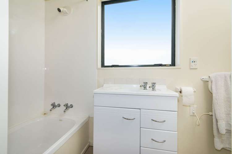 75 Girrahween Drive Totara Vale_15