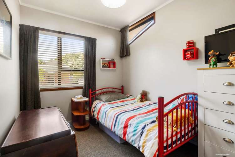 2/9 Carlton Street Hillsborough_14