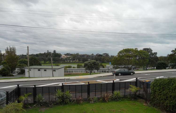 9 Winscombe Street Belmont_14