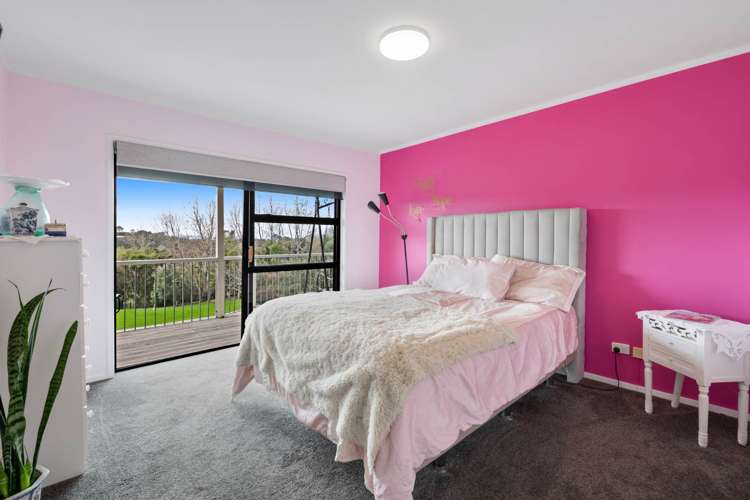 20 Roberts Road Matakatia Bay_13