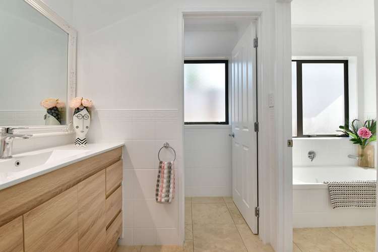 12 Bayview Park Lane Orewa_14