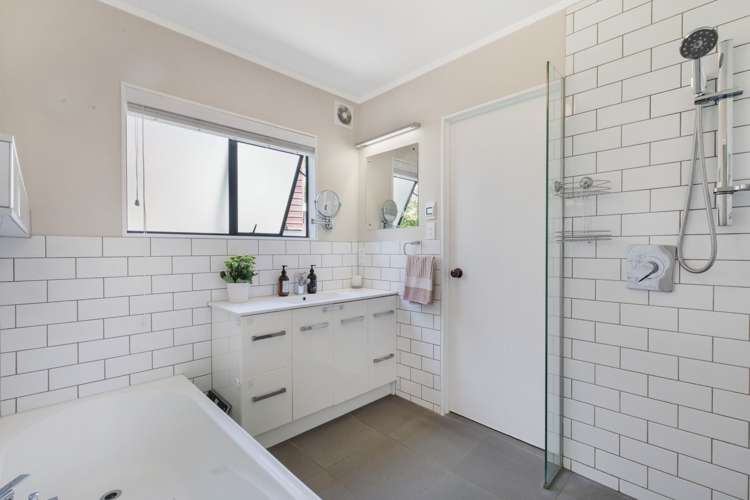 5/17 Akoranga Drive Northcote_8