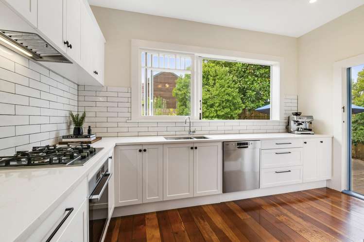 6 Valley Road Northcote_9